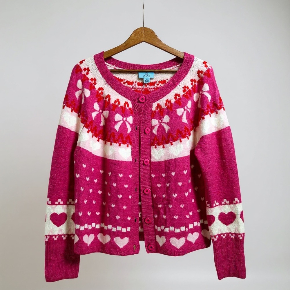 Pink Heart Pattern Women's Sweater